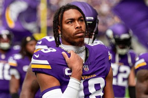 Vikings star Justin Jefferson leaves game against Raiders, taken to local hospital out of precaution