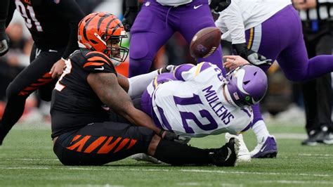 Vikings suffer heartbreaking loss to Bengals after failed Tush Pushes in overtime