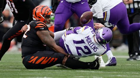 Vikings suffer heartbreaking loss to Bengals after failed midfield quarterback sneaks in overtime