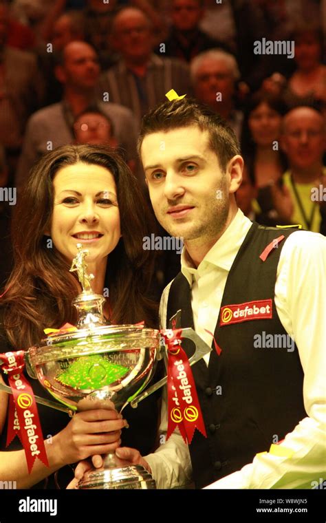 Vikki Layton (Mark Selby&rsquo;s wife) Wiki, Biography, Age, Kids ...