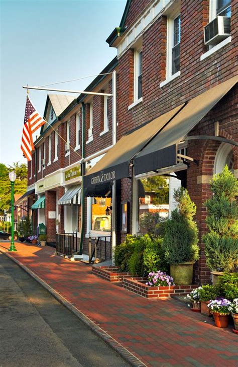 Village of pinehurst. Pinehurst is a village in North Carolina with a rich golf heritage and a charming downtown. Explore the best attractions, from the iconic Pinehurst Resort to the Tufts … 
