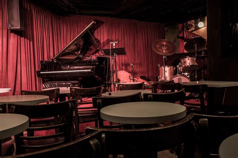 Village vanguard. Benjamin Dietrich April 27, 2015. Come early and sit close to the magic. One of the most recognized jazz sanctuaries - Don't miss the Gerald Clayton Trio November 22-27, 2011! (Start the jazz conversation @AMIagency) Read 75 tips and reviews from 4332 visitors about jazz music, vanguard orchestra and books. "Intimate and traditional jazz club ... 
