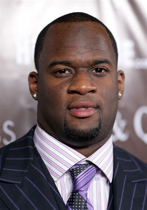 Vince Young inducted into College Football Hall of Fame