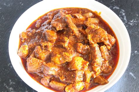 Vindaloo (Goan-Style Hot and Sour Pork) Recipe - Food.com