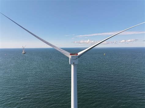 Vineyard Wind begins delivering power to Massachusetts grid