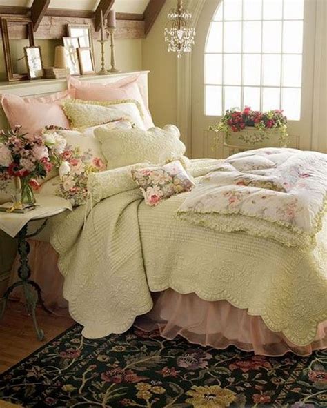 Vintage French Burlap Bedding Design Ideas - decorpad.com