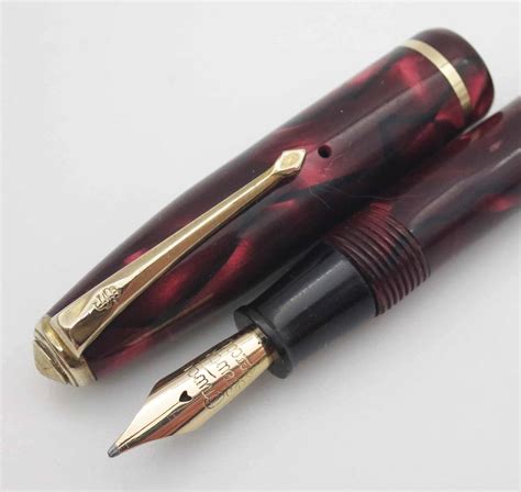 Vintage Unique Burgundy marbled fountain pen 14k gold nib