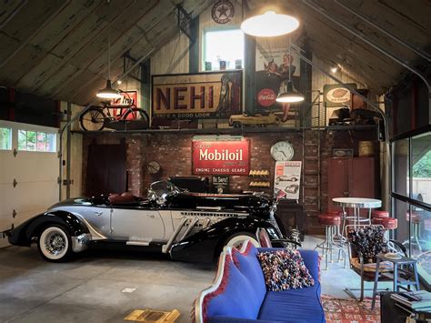 th?q=Vintage classic garage