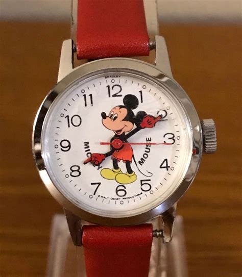 Apr 29, 2022 · Ingersoll Mickey Mouse Watches since 1933: Rare Vintage Disney Watches Posted by Lavinia Bejan on April 29, 2022 Did you know that Ingersoll have produced the first Mickey Mouse watch ever? In this article we take a look at the history of Ingersoll Mickey Mouse watches dating back all the way to 1933. . Vintage disney watches