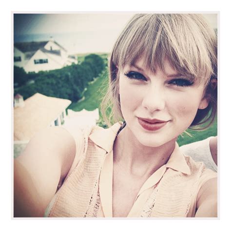 Vintage taylor swift. 11/11/2014 10:42 AM PT. Not even Taylor Swift is crazy enough to take a golf club to the gorgeous Shelby Cobra featured in her new music video for " Blank Space " ... one of the dudes in the video ... 