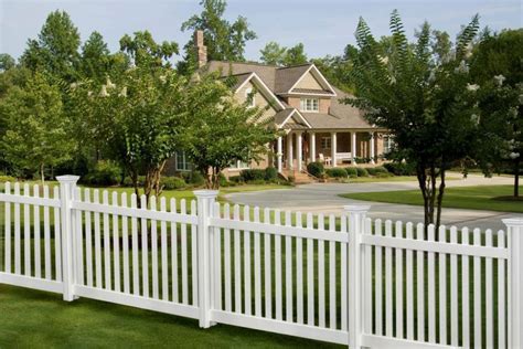 Vinyl fence cost. A vinyl fence cost takes into consideration labor and materials, the fence length (linear feet), height, color, design and gates, if applicable. The national average is about $3950, with prices ranging from $2200 to $5700. Fencing Materials 