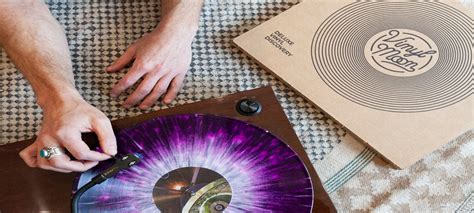 Vinyl moon. Vinyl Moon is a service that delivers custom records to your door each month, curated by a team of experts and featuring new, rare and exclusive artists from around the world. You can choose from different … 