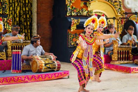 Viral, Goyang hot tarian Bali 18+, The Traditional dance Bali.