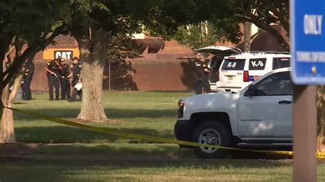 Virginia beach shooting courthouse. .  The suspect was shot and killed.  Malik Bro...