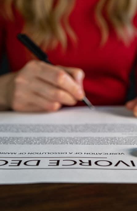 Virginia online divorce reviews.  Learn when to use it, 5 red flags to avoid, an...