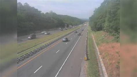 Virginia traffic cams. I-81N from MM 105.1 to MM 106.0. On I-81 in the County of Montgomery from mile marker 105.1 to mile marker 106, motorists can expect potential delays in this area from 07/23/21 at 2:36 PM until 05/31/24 at 6:00 PM due to bridge work. The north left shoulder and right shoulder are closed. 