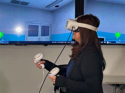 Virtual reality helps nurses train for high-pressure emergencies