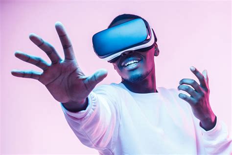 Jan 12, 2016 · Porn is already a $3.3 billion annual industry, ravenously expanding to fill all channels available. Paul certainly sees VR as a sea change for the industry: “The entire history of porn has been ... 