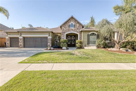 Visalia home sales. 1703 W Laurel Ave, Visalia, CA 93277. $391,749. 3 beds 2 baths 1,465 sq ft 5,192 sq ft (lot) 2211 S Edison St, Visalia, CA 93292. ABOUT THIS HOME. Single Story Home for sale in Visalia, CA: This is a beautiful custom built Woodside home, In pristine condition. 