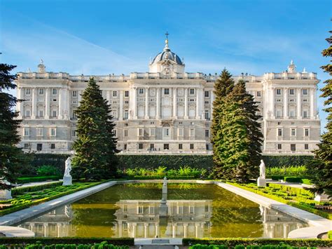 Visitors guide royal palace of madrid. - The complete guide to transforming the patient experience.
