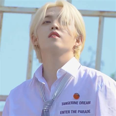 Visual Seventeen Pledis