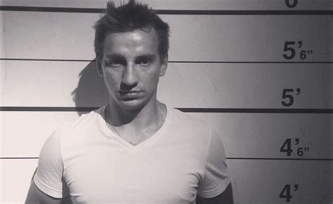 Apr 14, 2020 · YouTuber Vitaly ‘Vitalyzdtv’ Zdorovetskiy was arrested in Miami, Florida on Sunday, April 12 for allegedly assaulting a woman who was out jogging on the street, according to reports.