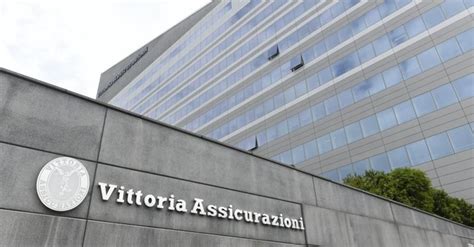 Vittoria assicurazioni, Acutis taglia la catena di controllo