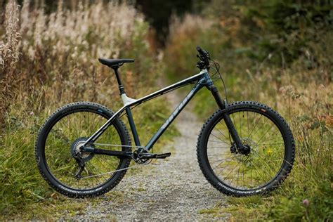 Vitus bikes. It’s a bike that gives you options. The Substance empowers a new mindset, one that entices you to break away from routine and to ride where you want to ride, unrestricted. Dedicated carbon adventure gravel frameset. 1x or 2x drivetrain compatability. 700 x 42c / 650 x 47c tyre clearance. Full length mudguard mounts. 