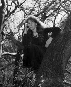 Vivianne Crowley - Wikipedia