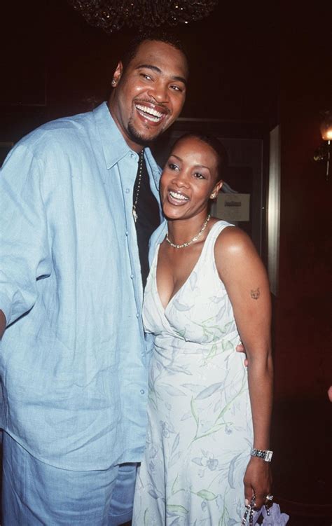 Vivica a fox husband. Feb 29, 2024 · Vivica A. Fox is an American actress, producer, and television host known for her roles in various films and television shows. Vivica A. Fox gained prominenc... 