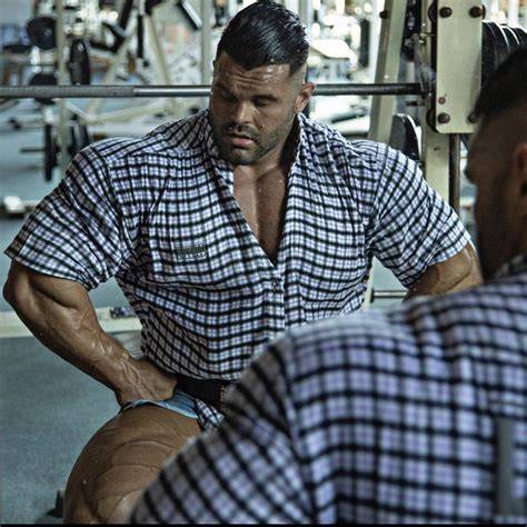 Vlad Bodybuilder Nudes