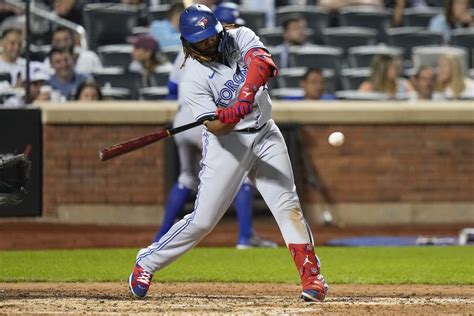 Vladimir Guerrero Jr.’s RBI double in 9th lifts Blue Jays past Mets 2-1