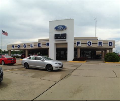 Vogler ford. At the Vogler Ford finance team, we can't promise to make setting up a payment plan for your new car fun, but we can promise to make it easier. We work with many banks in the Carbondale area and walk you through every step of the process, to make it easier to understand and more efficient for you. 