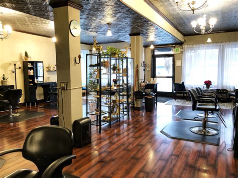 Vogue salon. Salon En Vogue is a full-service salon located in Hummelstown, PA offering eyelash extensions, skin care & facials, hair cut & color, deep conditioning, waxing, perms, eyebrow tint, hair extensions, and much more. 