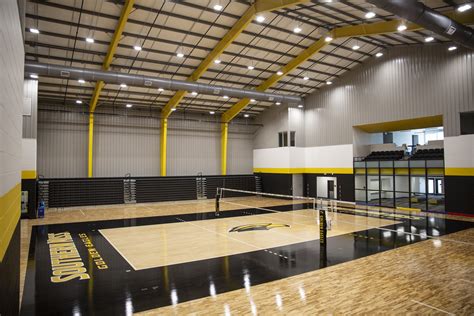 Each volleyball court has its own rules about access and times. Here are some of the ways you access volleyball courts: Volleyball Centre – This is a dedicated facility that only accommodates volleyball. It may have up to 12 volleyball courts and offer many programs and services for volleyball, including professional leagues, one-on-one .... 