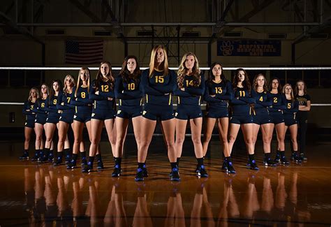 Aug 21, 2018 - Explore Jodie Cress's board "Volleyball Picture Ideas" on Pinterest. See more ideas about volleyball pictures, team pictures, volleyball..