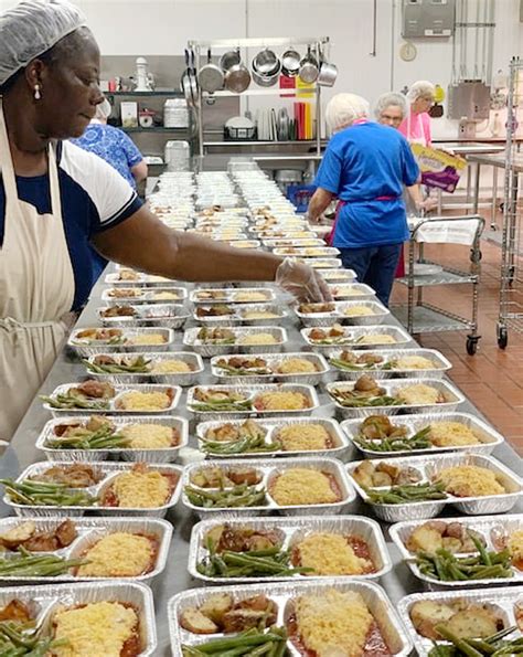 Volunteers needed to deliver meals to homebound seniors