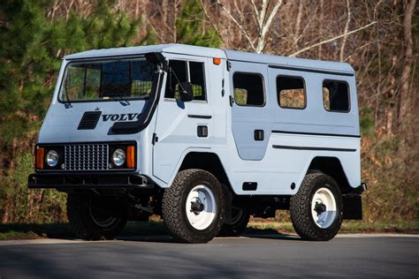 Volvo c202. Apr 2, 2019 · Powering this monster is Volvo’s B20B four-cylinder engine, which made a modest 88kW. In a vehicle that weighs the same as a tank, it’s probably slower than walking. If this isn’t your cup of Punsch, then also for sale is a civilian version of the '79 Volvo C202 Laplander 4x4. 