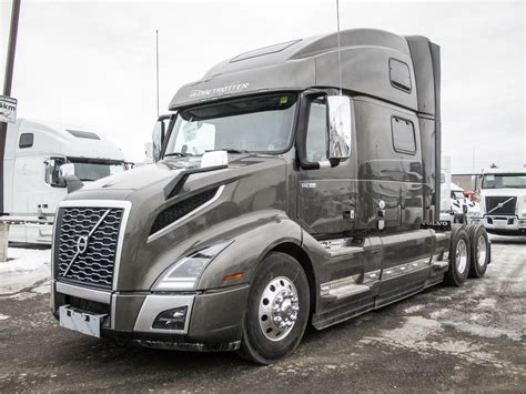 SUBSCRIBE 👍👊2022 Volvo VNL 860 features a new hood, bumper and lower airflow deflector.Interior is optimized comfortably for the driver, maximizing product.... 