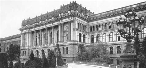 Von der bergakademie zur technischen universita t berlin, 1770 bis 1970. - Magyar iparvállalatok a nyolcvanas évek elején.