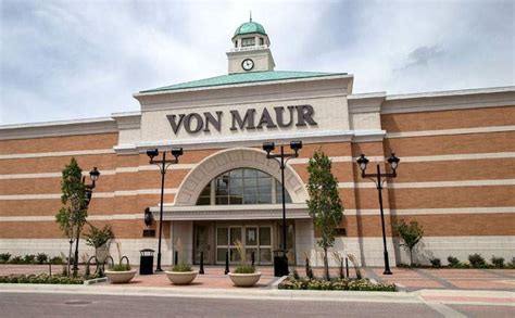Von Maur at Corbin Park (Overland Park) Store Information: 6701 West 135th Street. Overland Park, KS 66223 (913) 681-1031. STORE HOURS Mon-Sat: 10am - 9pm Sun: 11am - 6pm Curbside Pickup Available During Store Hours . View Job Openings. Store Events: Hart Schaffner Marx Made-to-Measure Days.