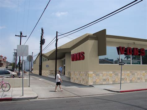 Vons in coronado. The Company operates stores across 34 states and the District of Columbia with 24 banners including Albertsons, Safeway, Vons, Jewel-Osco, Shaw's, Acme, Tom Thumb, Randalls, United Supermarkets ... 