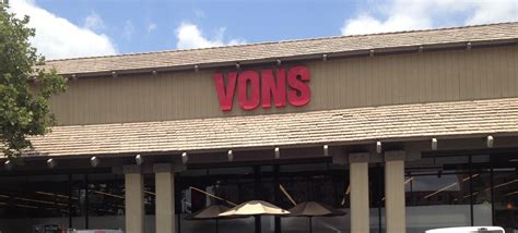 Vons pb ca. Vons E Kings Canyon. Looking for a grocery store near you that does grocery delivery or pickup who accepts SNAP and EBT payments in Clovis, CA? Vons is located at 1650 Herndon Ave where you shop in store or order groceries for delivery or pickup online or through our grocery app. 