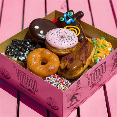 Voodoo donuts boulder. From December 18 to 24, 2023, pick up a dozen glazed doughnuts for just $12. at participating locations. The offer is available in-shop, online or through third-party delivery app. There are three Voodoo Doughnut shops in Colorado — Boulder and Denver (2). 