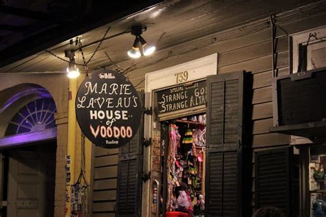 Voodoo shops nola. It is named after a famous 1800s voodoo practitioner who was known as the Voodoo Queen of New Orleans. However, the … 