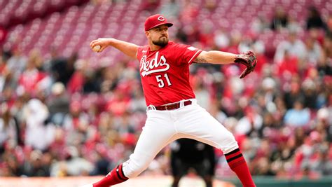 Vosler, Friedl homer to support Ashcraft in Reds’ victory