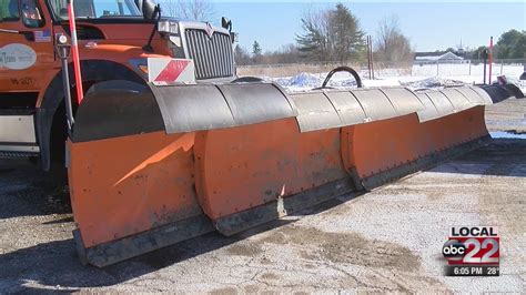 Plows remain out in many areas of the state performing cleanup duties, please givee them room to work and don't crowd the plow! Drive Safely. A look ahead: Snow will taper off in the early evening with cloudy skies and temps in the mid-teens overnight, clearing by morning for what is forecast to be a clear and dry commute Tuesday.. 