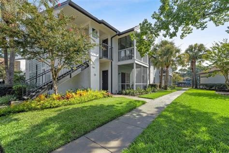 Vue at baymeadows. Lofts at Baymeadows offers fully renovated studio and loft-style apartment homes in Jacksonville, FL. Apply today! Floor Plans; Amenities; Gallery; FAQ; Visit Us on Instagram; Visit us on Facebook; Contact; Residents (904) 667-4300; back to menu. Instagram; Facebook (904) 667-4300; Schedule Tour; Apply Now; 