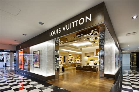 Vuitton store. If you’re a fashion enthusiast, chances are you’ve heard of Louis Vuitton. Known for its iconic monogram print and luxurious craftsmanship, Louis Vuitton is a brand that exudes sop... 