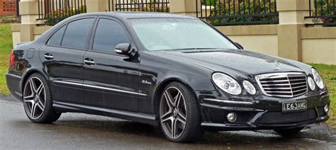 If the Mercedes ML was the car of the clan bosses and upper class mobsters, the Mercedes E Class W211 was for a long time the car of the regular crims, absolutely dominating the market until the launch of the A6 C6 in 2005 and the cheapening of the BMW E60. Plus, if you need to transport 5 big people fast with lots of “luggage”, the Mercedes E Class W211 is still …. 
